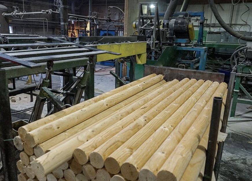 Sperrholzmaschinen und -ausr&uuml;stungen